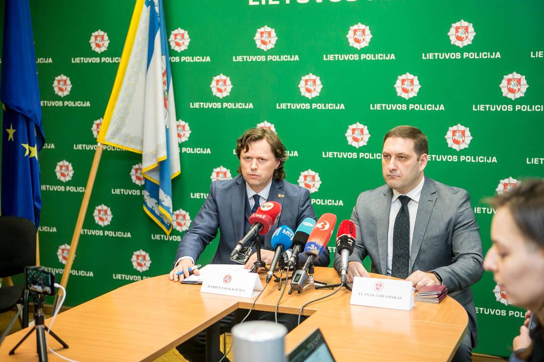 Kaune sutriuškintos dokumentų klastotojų ir vagystes vykdžiusių asmenų grupuotės