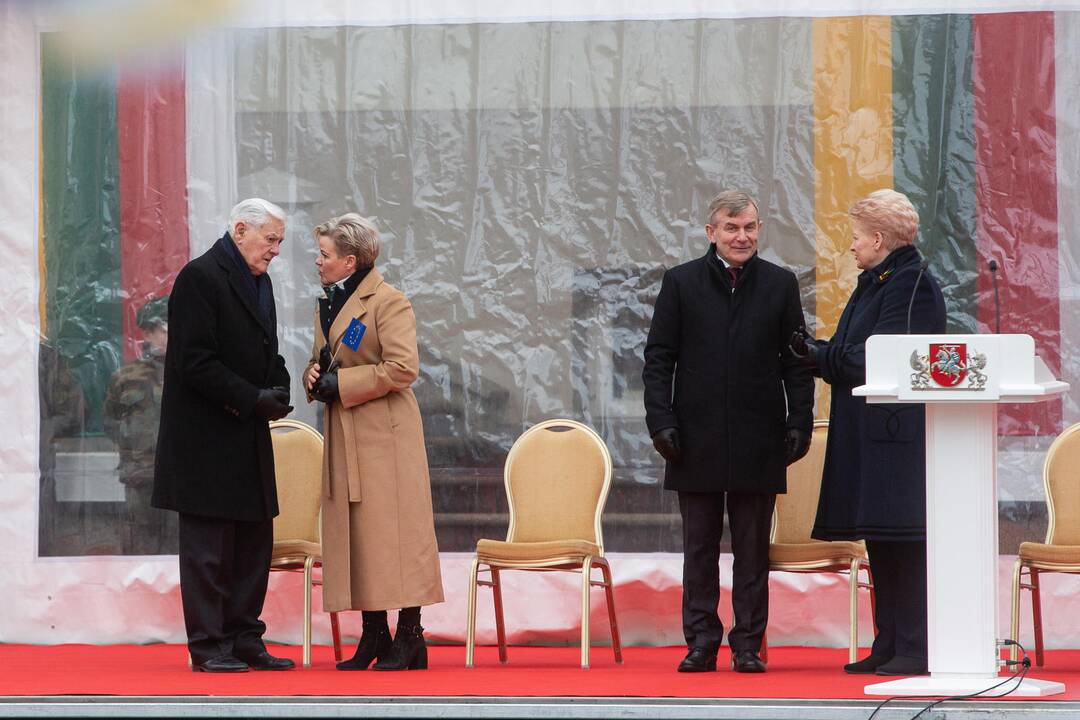 Trijų Baltijos valstybių vėliavų pakėlimo ceremonija S. Daukanto aikštėje