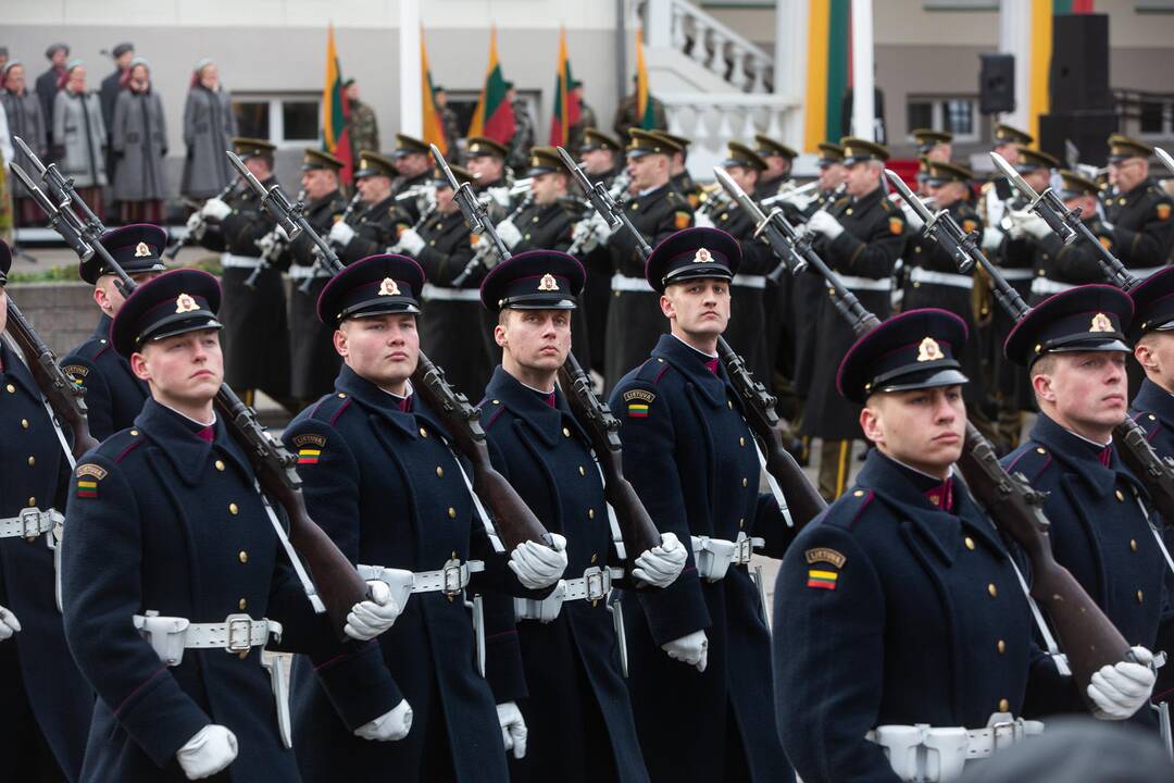 Trijų Baltijos valstybių vėliavų pakėlimo ceremonija S. Daukanto aikštėje