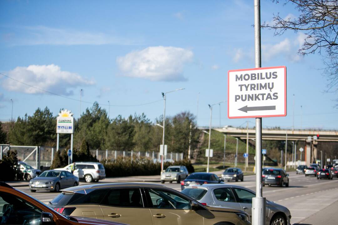 Atidarytas mobilus koronaviruso patikros punktas Kaune