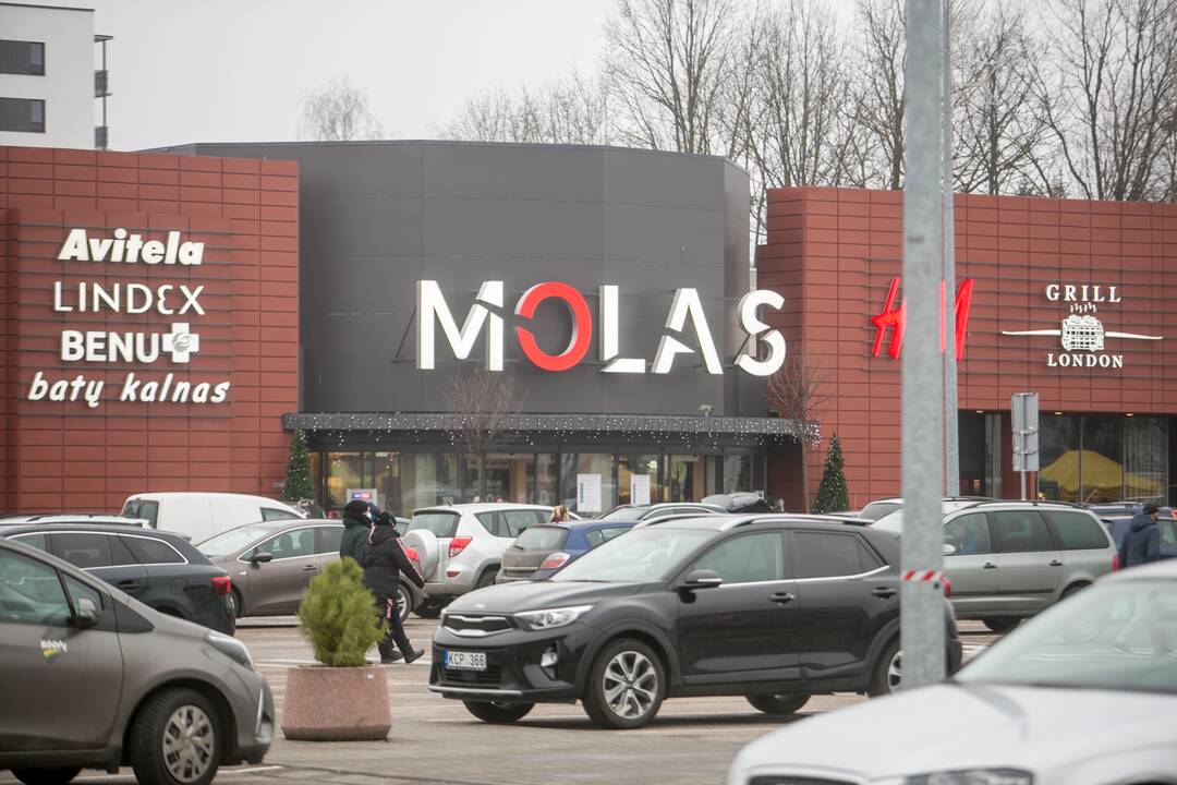 Pirkėjų apgultis Kauno prekybos centruose baigėsi