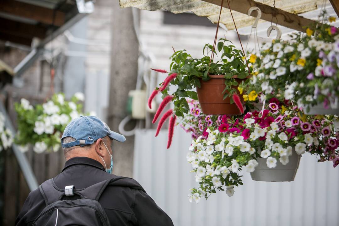 Stoties turgavietės prekybininkai vis dar laukia pirkėjų