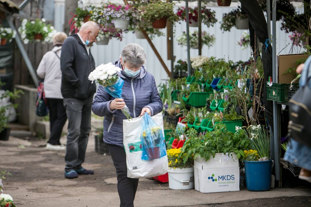 Stoties turgavietės prekybininkai vis dar laukia pirkėjų