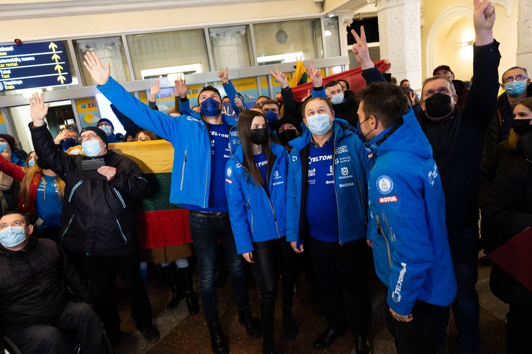 Dakaro dalyvių pasitikimas oro uoste