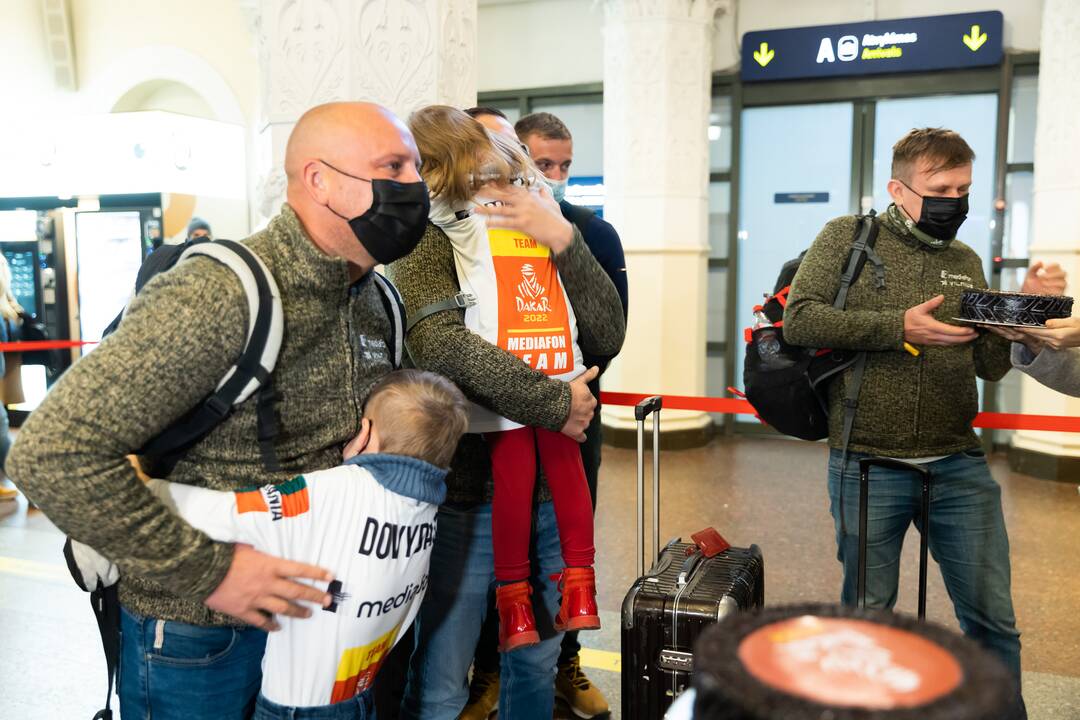 Dakaro dalyvių pasitikimas oro uoste