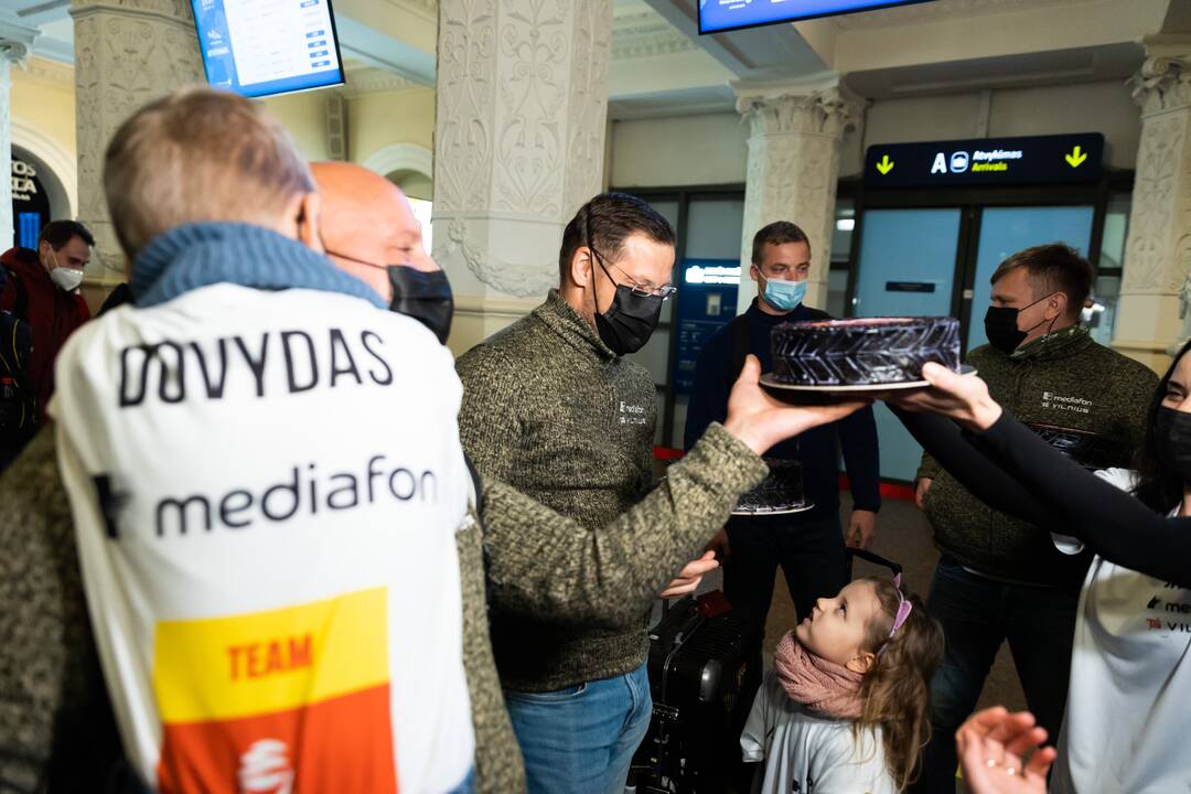 Dakaro dalyvių pasitikimas oro uoste