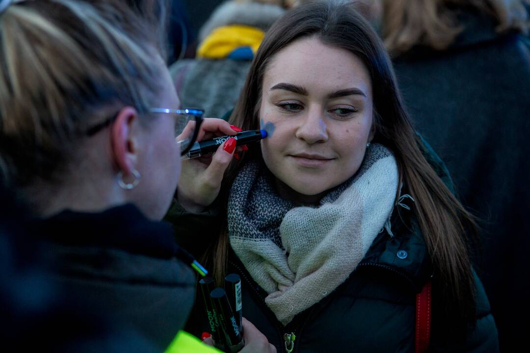 Daugybė žmonių Kaune susirinko į Ukrainos palaikymo akciją