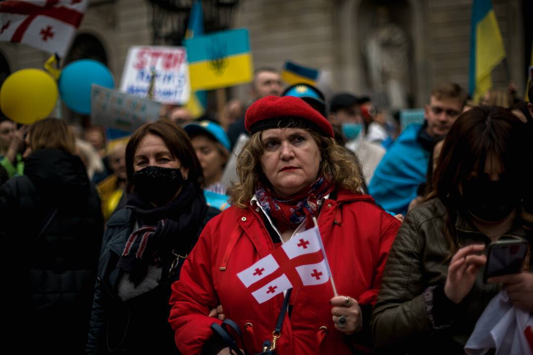 „Rusija, lauk!“ – pasaulyje vyksta solidarumo su Ukraina protestai