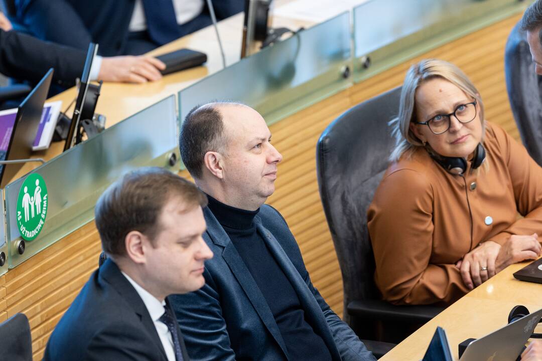 Seimas susirinko į neeilinę sesiją