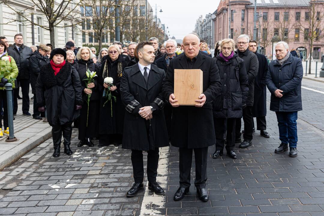 Atsisveikinimas su režisieriumi R. Tuminu