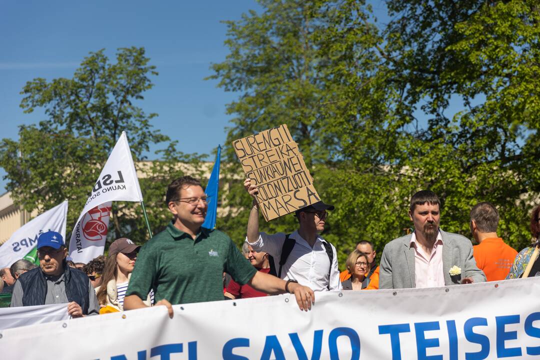 Profesinių sąjungų eitynės ir protestas Gegužės 1-osios proga