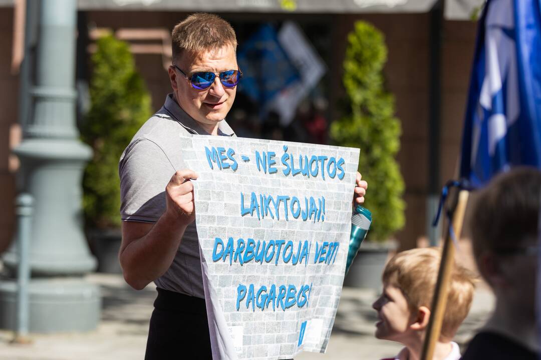 Profesinių sąjungų eitynės ir protestas Gegužės 1-osios proga