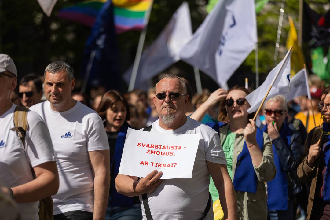 Profesinių sąjungų eitynės ir protestas Gegužės 1-osios proga