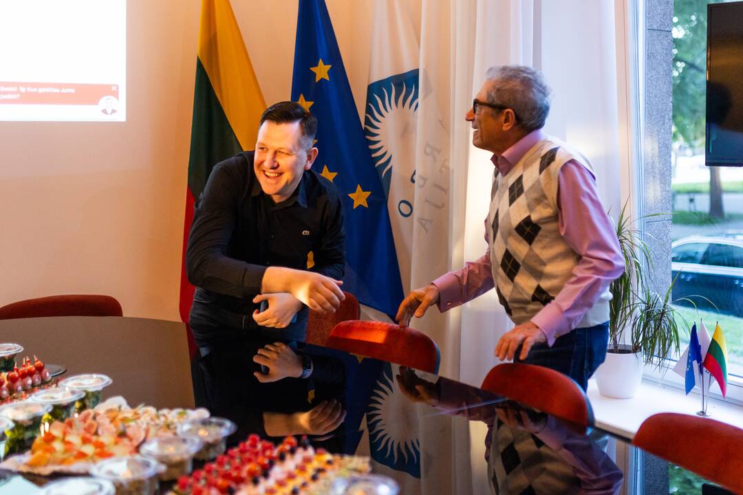 A. Mazuronio štabas Darbo partijos būstinėje