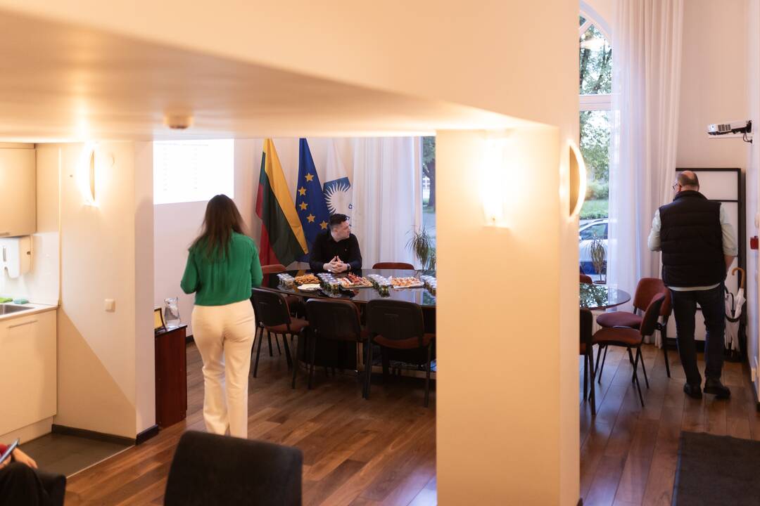 A. Mazuronio štabas Darbo partijos būstinėje