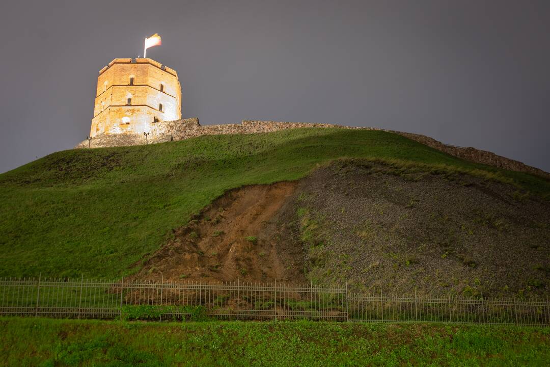 Didžiulė Gedimino kalno nuošliauža