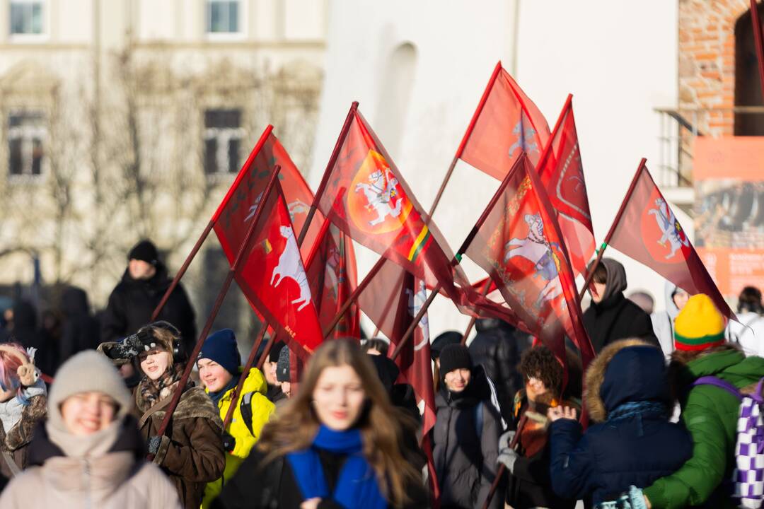 Vasario 16-osios jaunimo eisena „Lietuvos valstybės keliu“