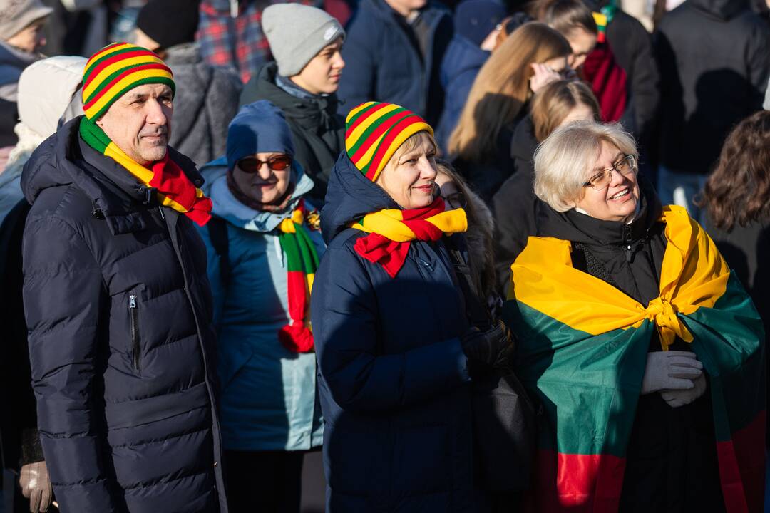 Vasario 16-osios jaunimo eisena „Lietuvos valstybės keliu“
