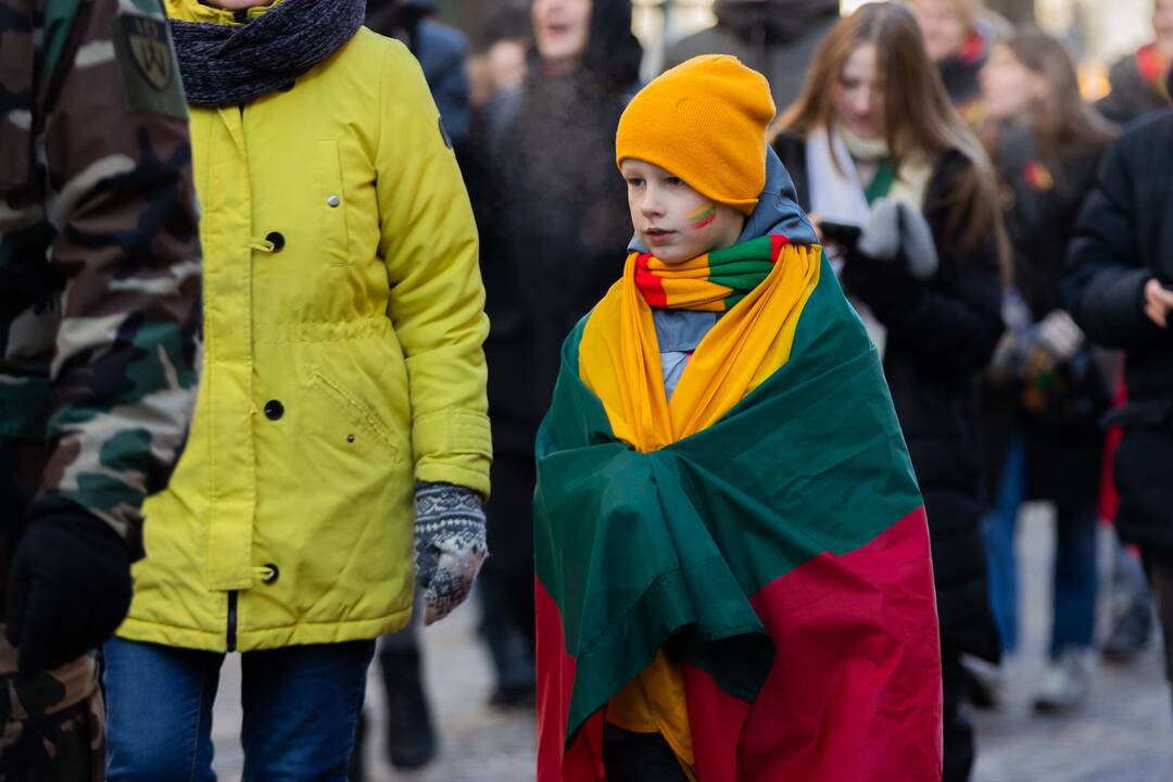 Vasario 16-osios jaunimo eisena „Lietuvos valstybės keliu“