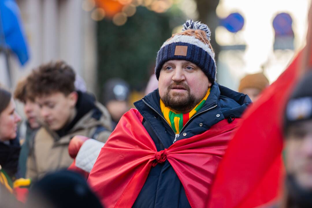Vasario 16-osios jaunimo eisena „Lietuvos valstybės keliu“