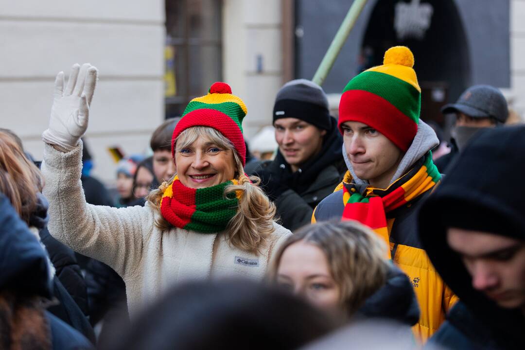 Vasario 16-osios jaunimo eisena „Lietuvos valstybės keliu“