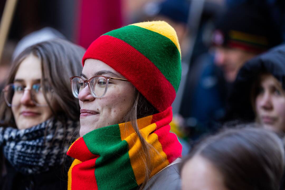 Vasario 16-osios jaunimo eisena „Lietuvos valstybės keliu“