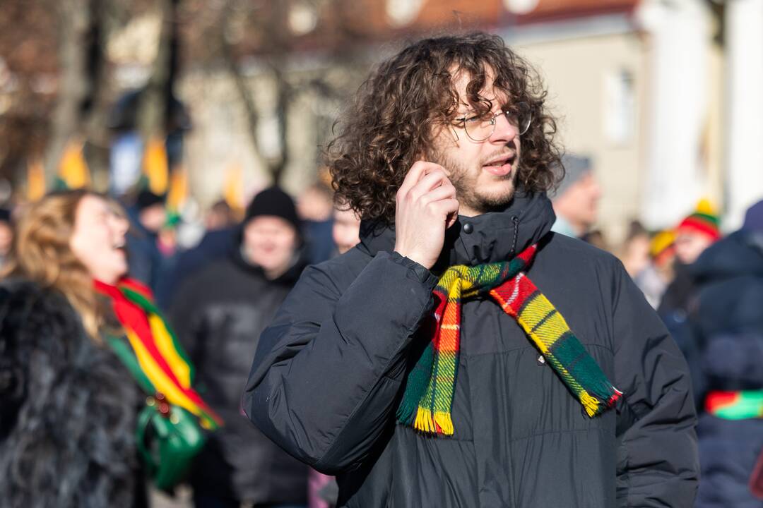 Baltijos valstybių vėliavų pakėlimo ceremonija Simono Daukanto aikštėje