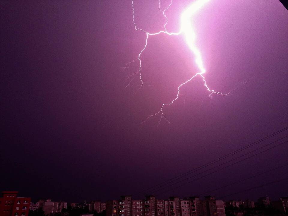 Per Jonines Kauną užklupo škvalas