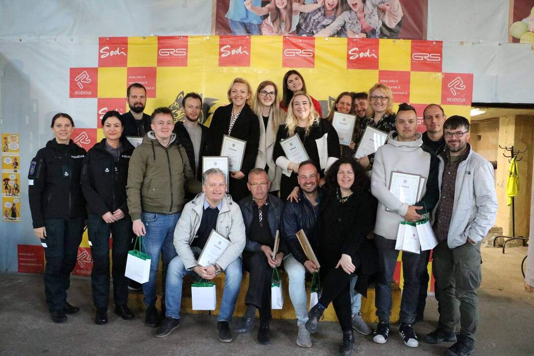 Kauno pareigūnų ir žurnalistų susitikimas kartodrome