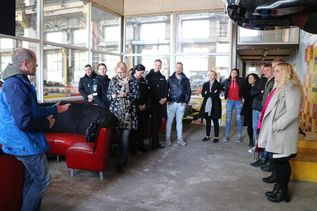 Kauno pareigūnų ir žurnalistų susitikimas kartodrome