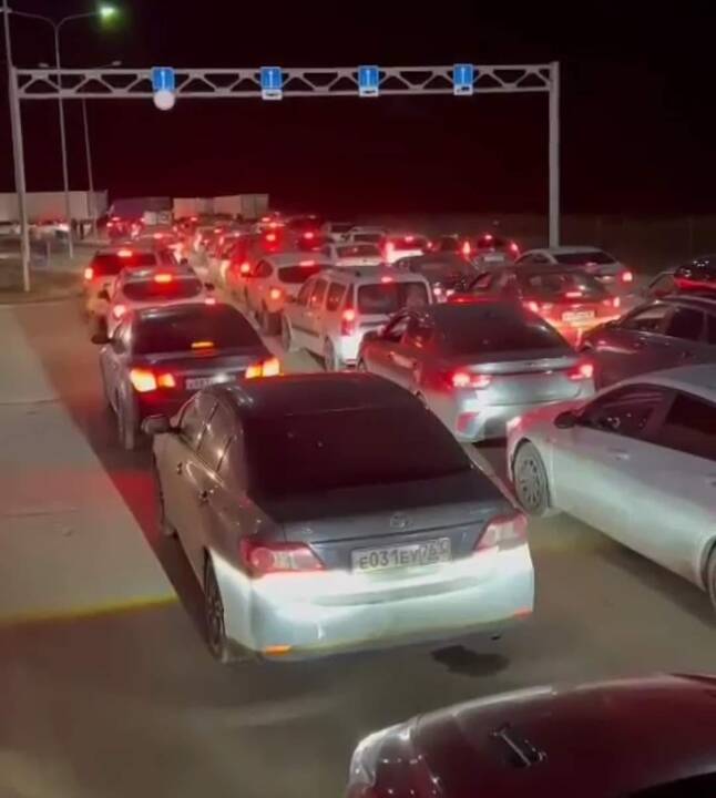 Karo ekspertas: mums neapsimoka, kad žmonės bėgtų iš Rusijos