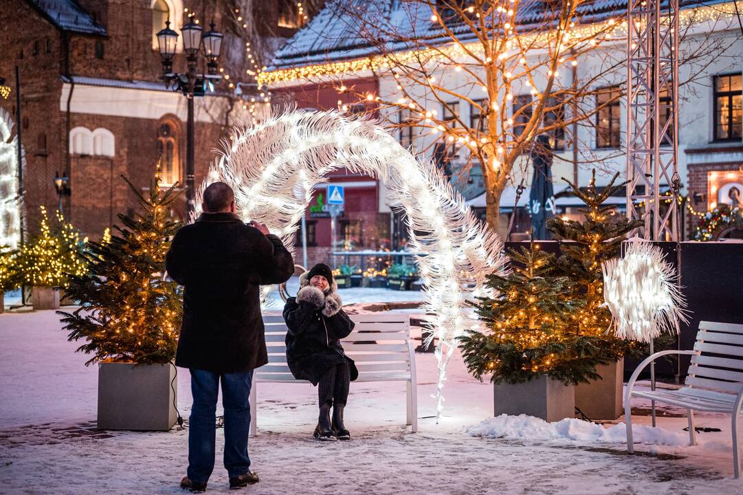 Puošmena: Kalėdų eglė Rotušės aikštėje stovės iki sausio 14 d.