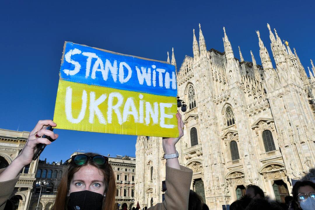 „Rusija, lauk!“ – pasaulyje vyksta solidarumo su Ukraina protestai