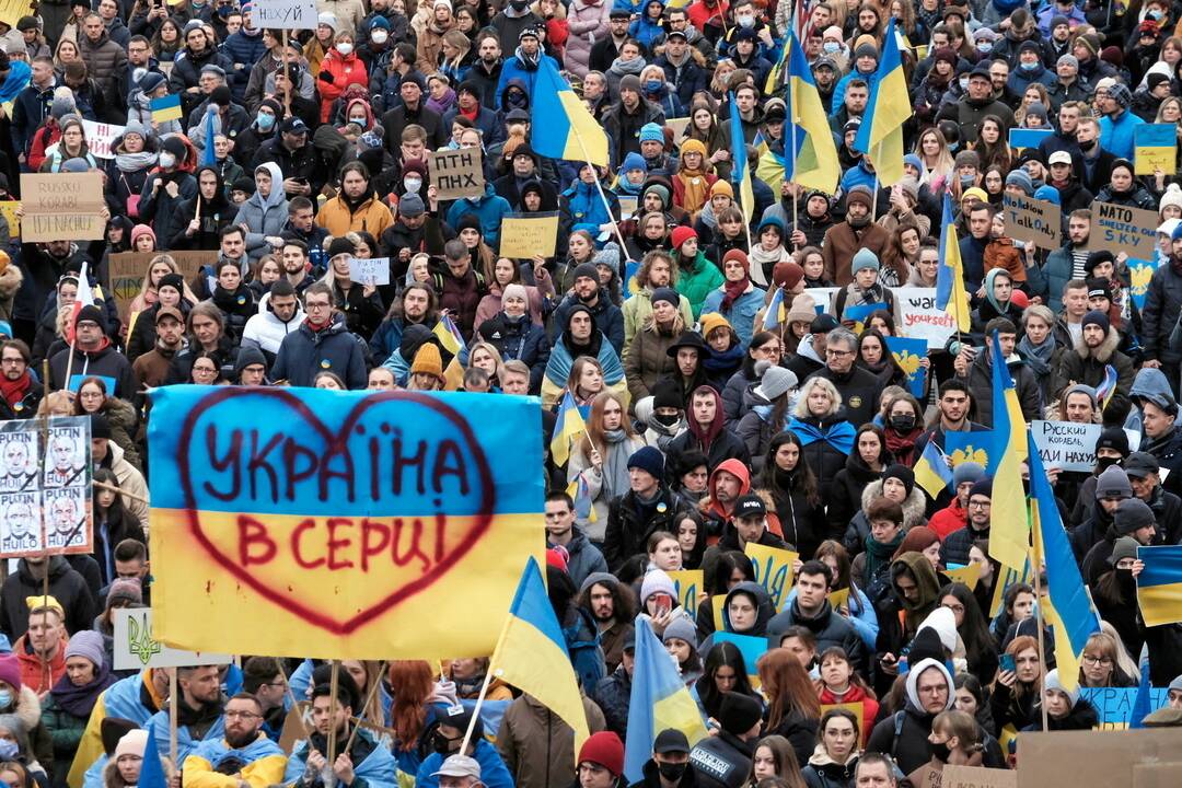 „Rusija, lauk!“ – pasaulyje vyksta solidarumo su Ukraina protestai