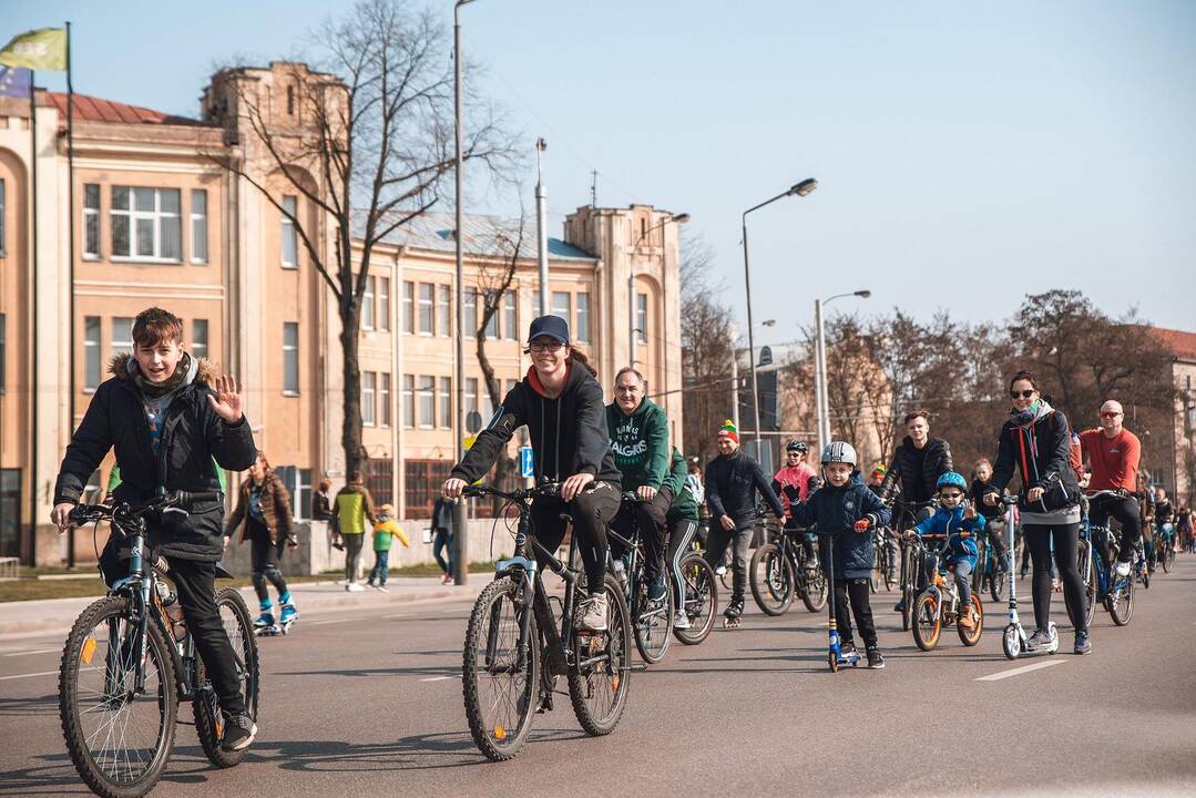 Riedynėmis Kaunas atidarė dviračių sezoną