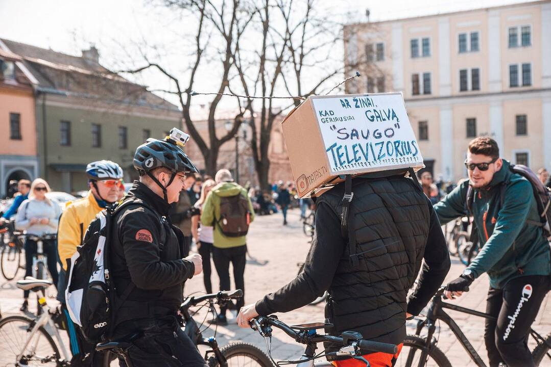 Riedynėmis Kaunas atidarė dviračių sezoną