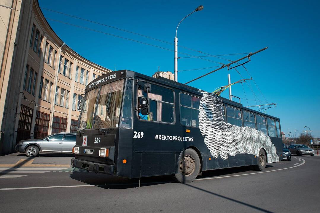 Neatpažįstamai pasikeitę senieji Kauno troleibusai