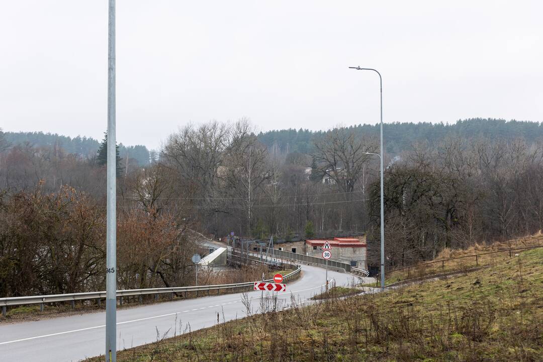 Dėl vandentiekio avarijos uždaryta Lentvario g. atkarpa