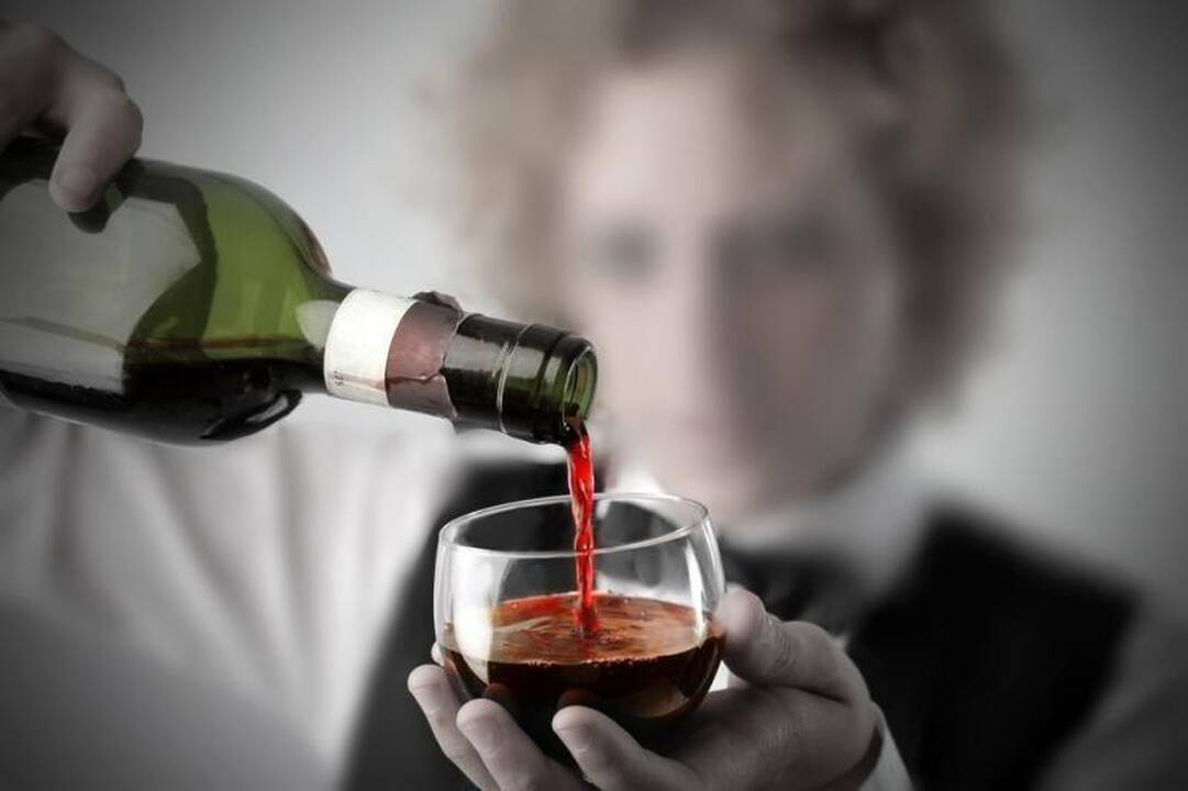 Šalčininkų rajone girta motina taip pat neblaivią dukrą apipylė benzinu