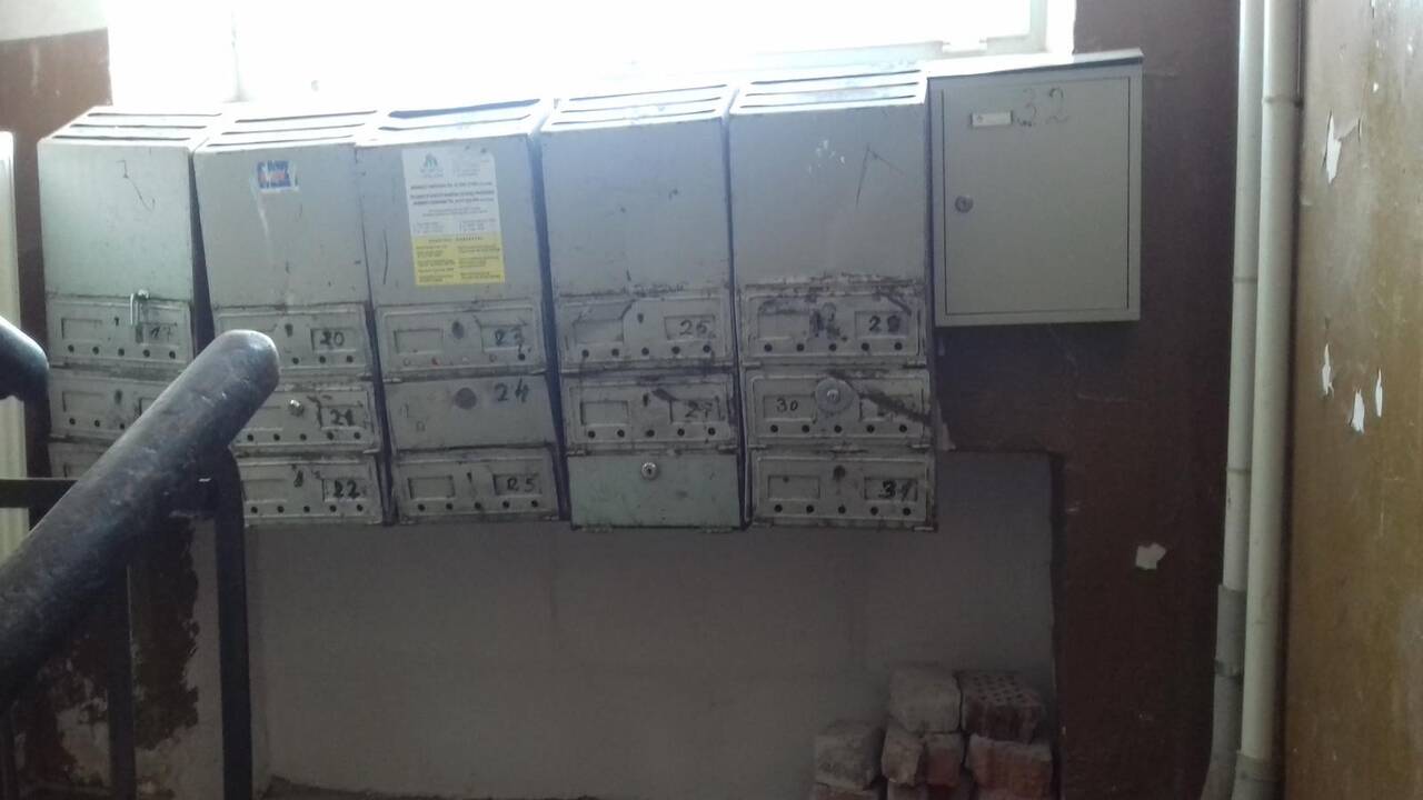 Situacija: papildomi laiptinių remonto darbai renovacijos investicijų plane nebuvo numatyti.