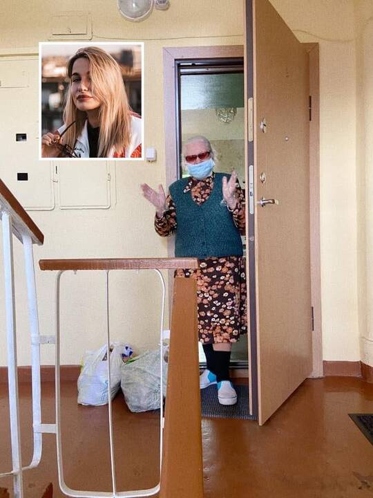 Savanorė Karolina (kairėje) ir senjorė Zita