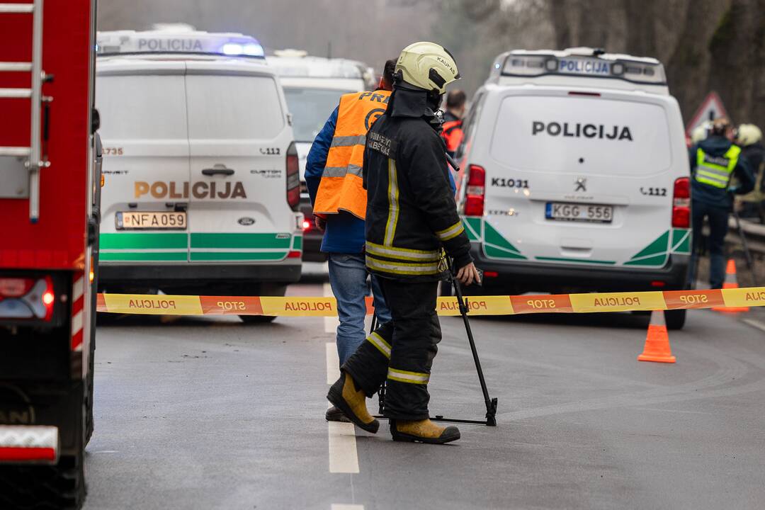 Netoli Kauno – siaubinga akistata su miškovežiu