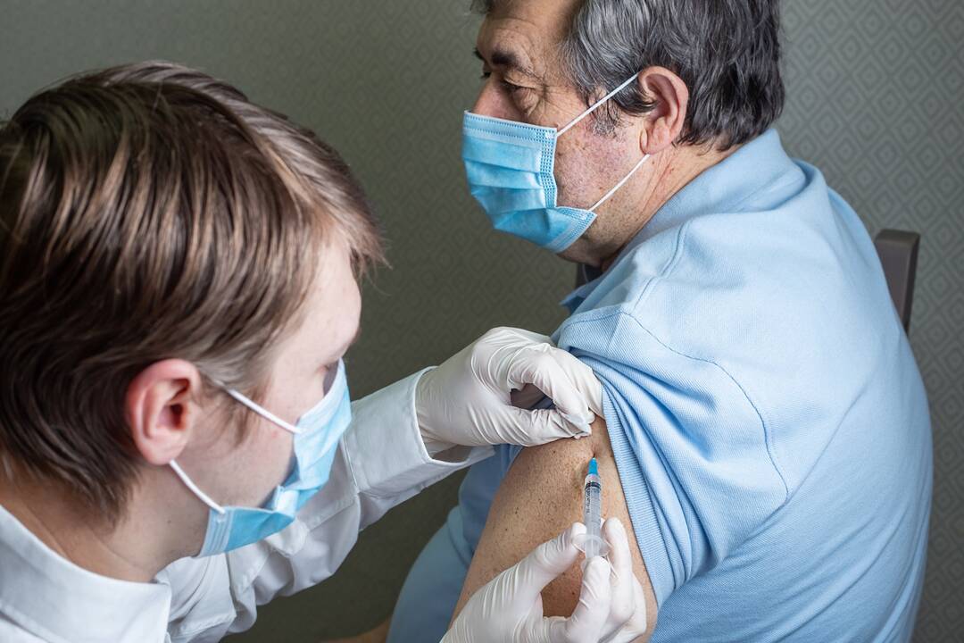 Viena šalis įvedė privalomus skiepus: nepasiskiepijusiems – bauda iki 7200 eurų