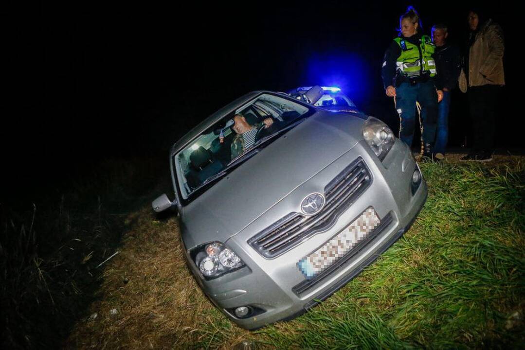 Girto vairuotojo nuotykiai pakeliui iš žvejybos