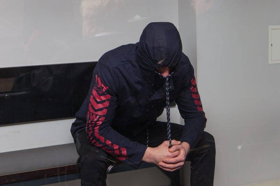 Bailys: nors teisiamasis neigia tyčia sužalojęs sūnų, jis aklinai slepia veidą nuo žiniasklaidos.