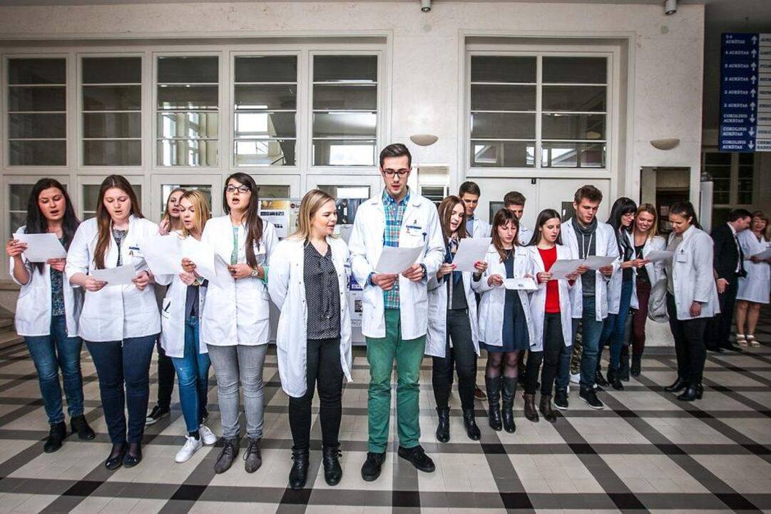 Jaunieji medikai užtvindys Laisvės alėją