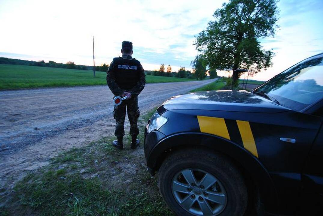 Teisėsaugos ieškotą vyrą išdavė vairuotojo pažymėjimo klastotė