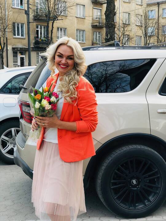 Ryški: televizijos projekto "Misis Lietuva 2010" dalyvė S.Ustinavičienė – įspūdinga moteris. Vyriškame verslo pasaulyje jai dažnai tenka įrodyti, kad spręsti pagal išvaizdą – klaidinga.