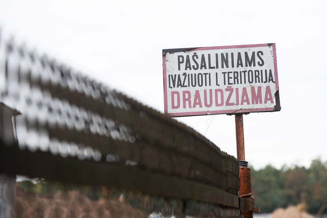 S.Dariaus ir S.Girėno stadione dirba sunkioji technika