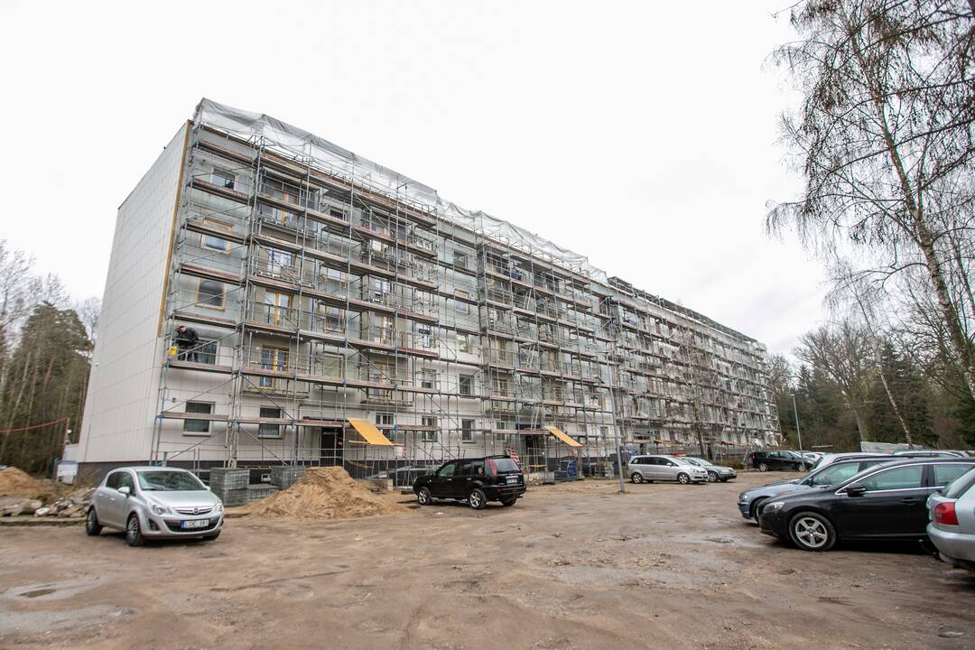 Stringa: jau pradėtiems renovuoti daugiabučiams trūksta pinigų.